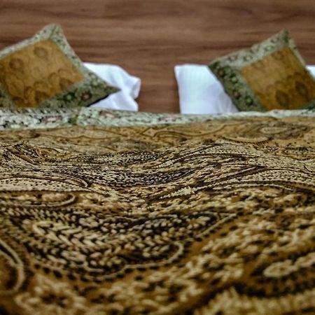 Ajay Guest House Varanasi Bagian luar foto