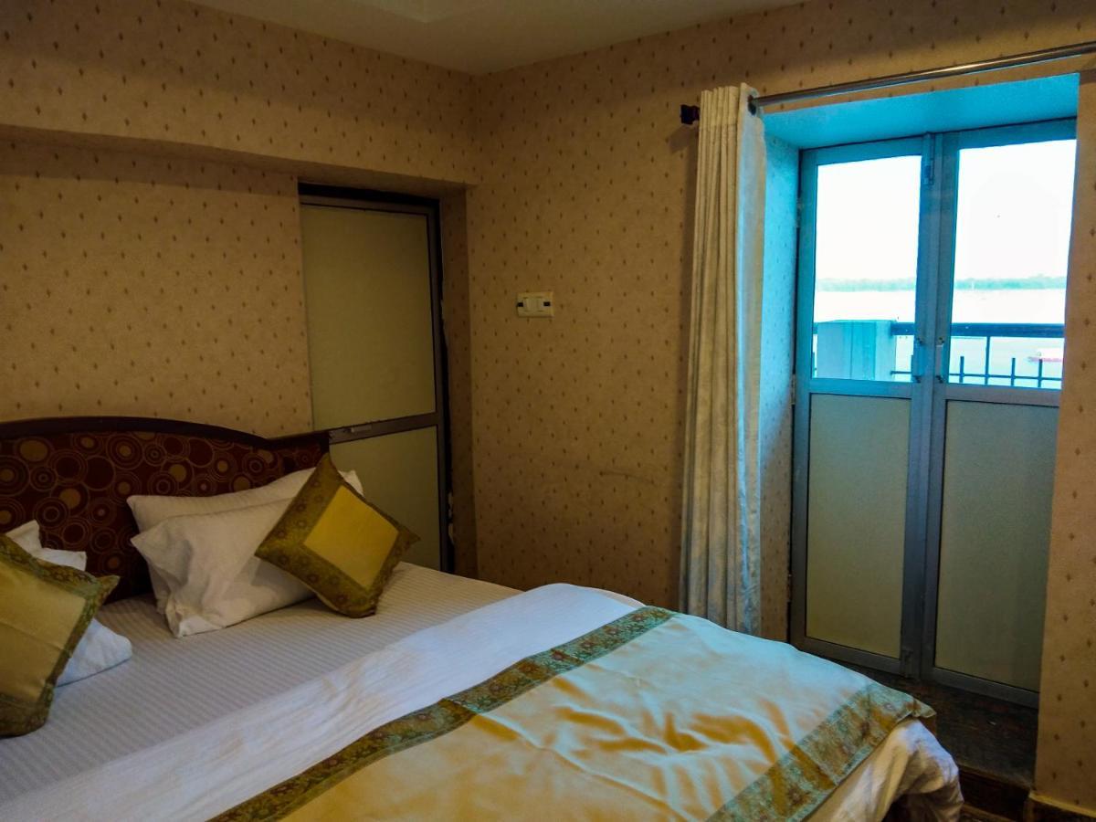 Ajay Guest House Varanasi Bagian luar foto