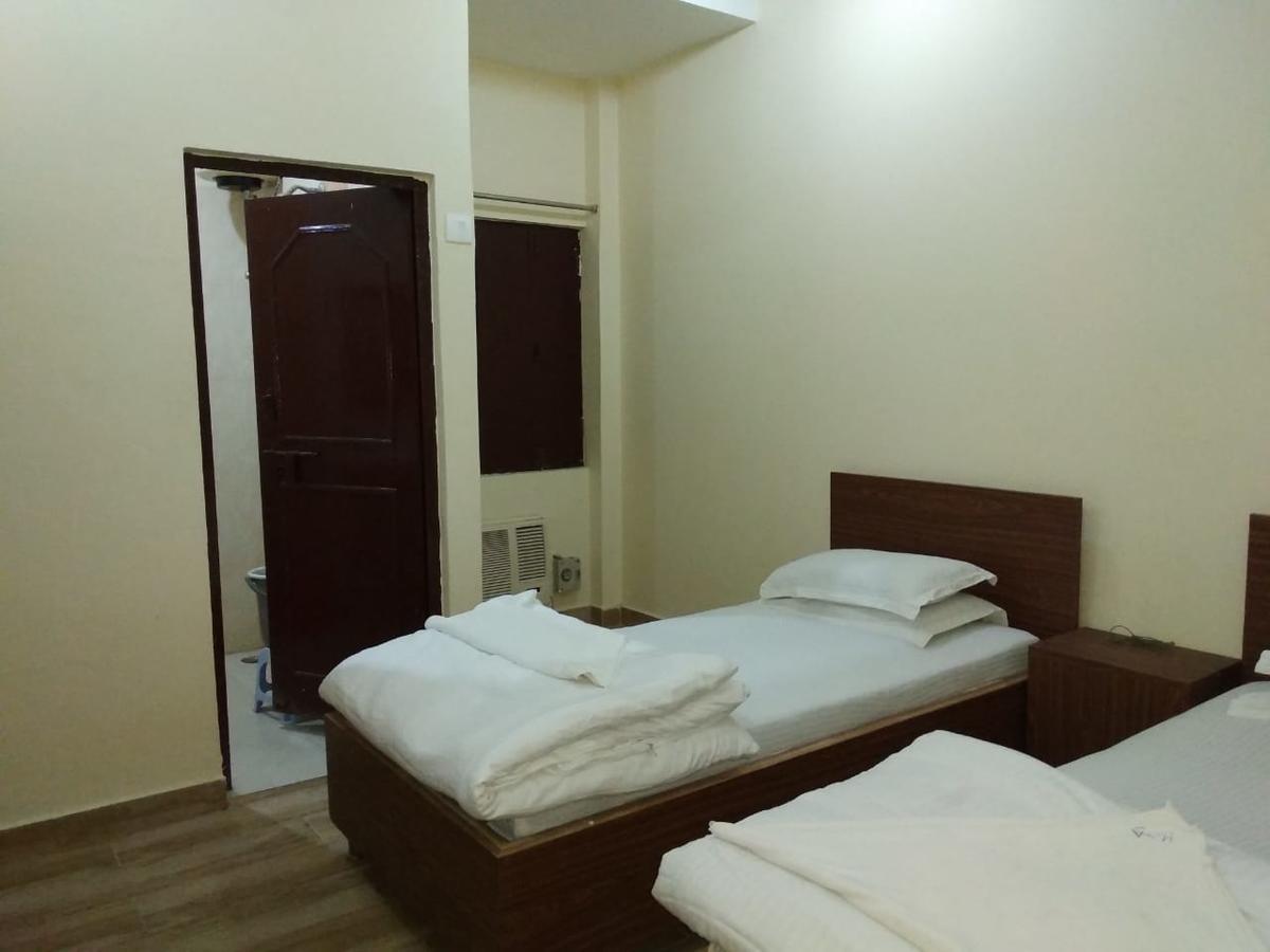 Ajay Guest House Varanasi Bagian luar foto