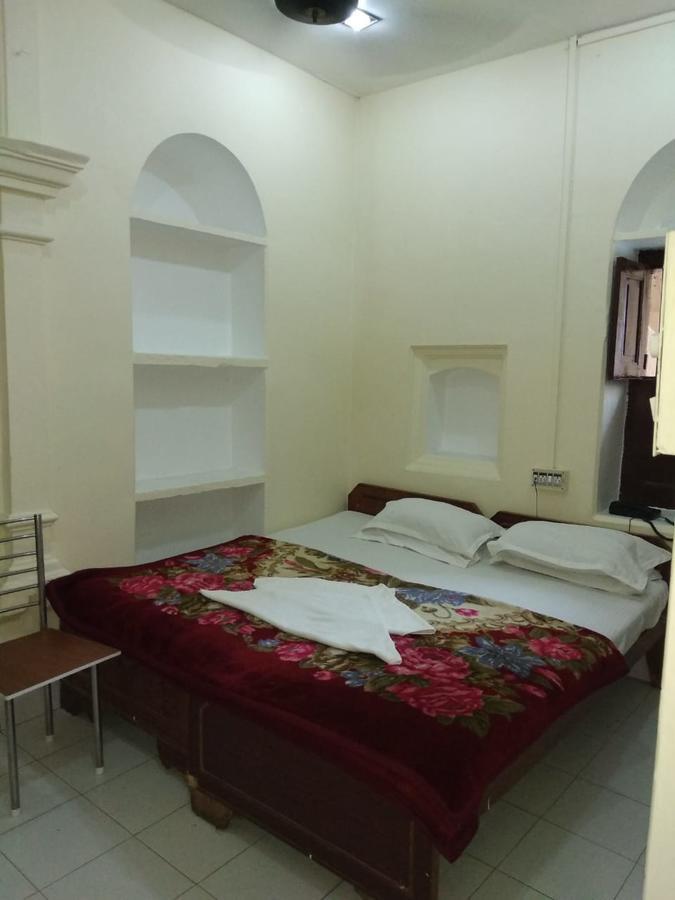 Ajay Guest House Varanasi Bagian luar foto