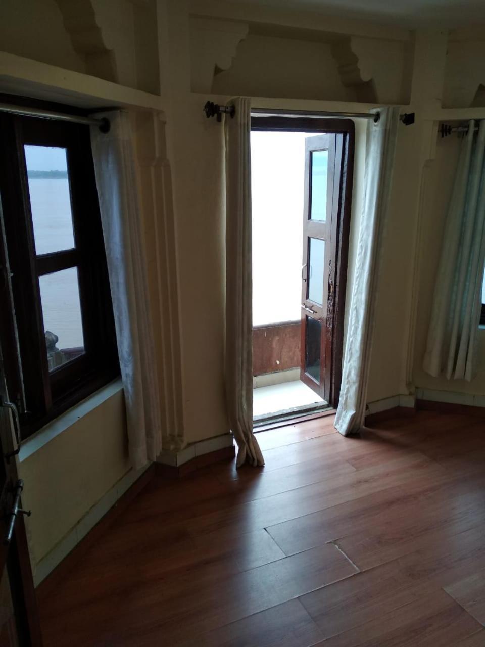 Ajay Guest House Varanasi Bagian luar foto