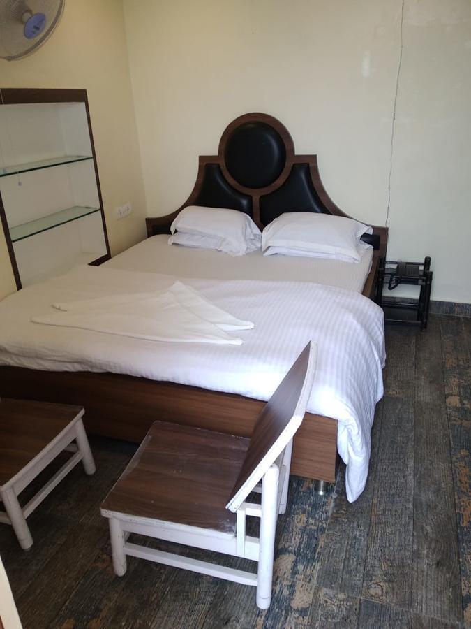 Ajay Guest House Varanasi Bagian luar foto
