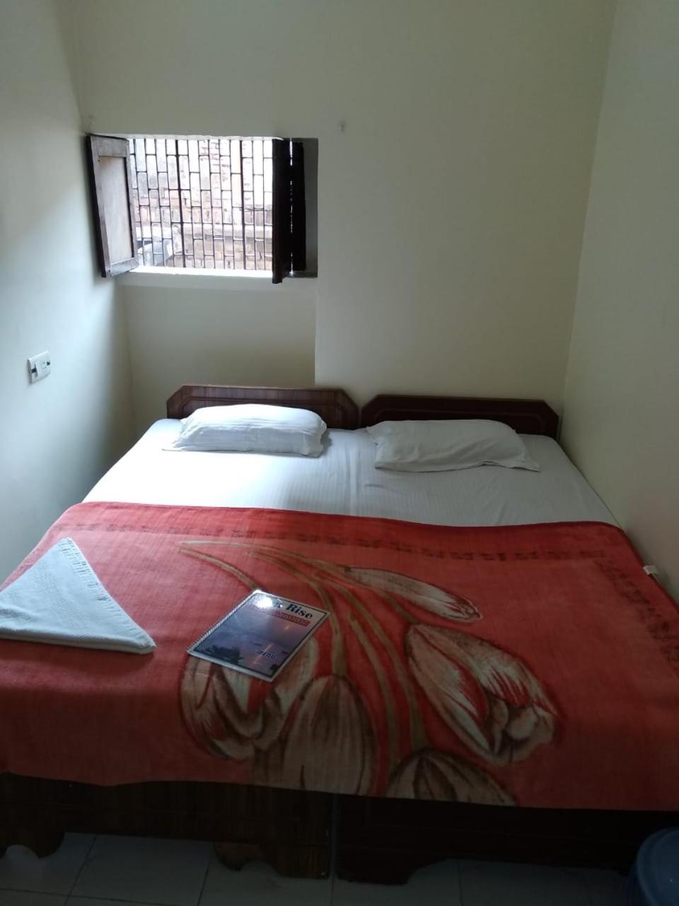 Ajay Guest House Varanasi Bagian luar foto